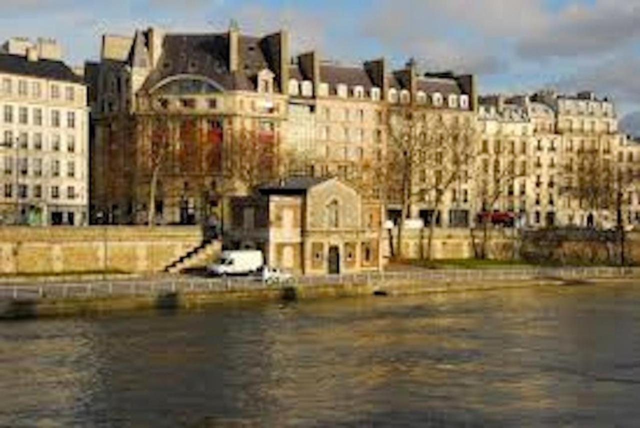 Marais 75004 Seine River * Paris